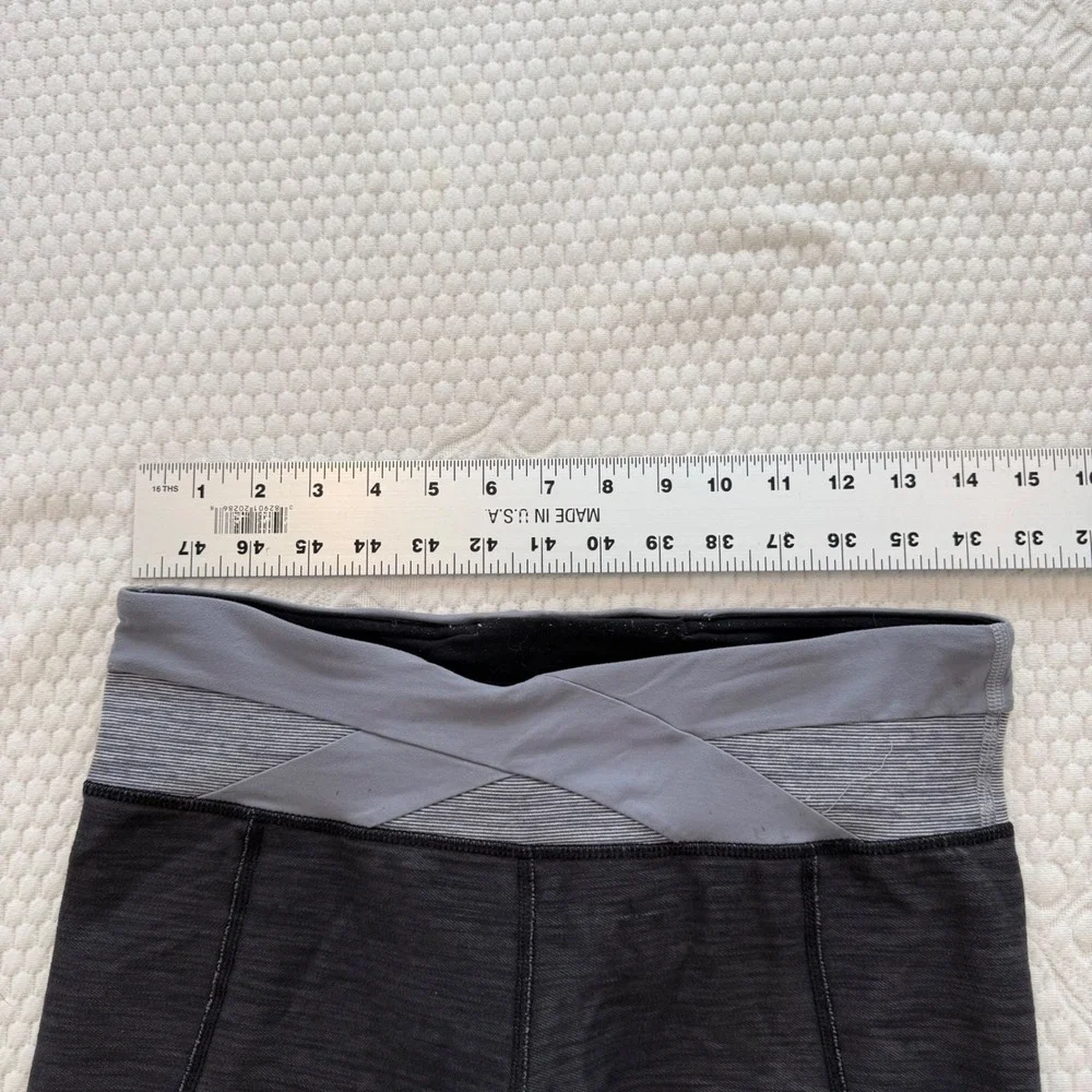 Lululemon Charcoal Space Dye Crossover Waist Crop Leggings Womens 8 Capri Pants